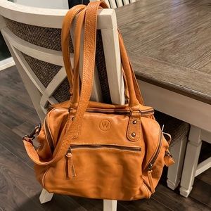 Wanderers Travel Co THE BORDEAUX HANDBAG in tan